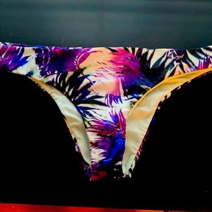 NWOT PacSun LA hearts bikini bottoms Size medium